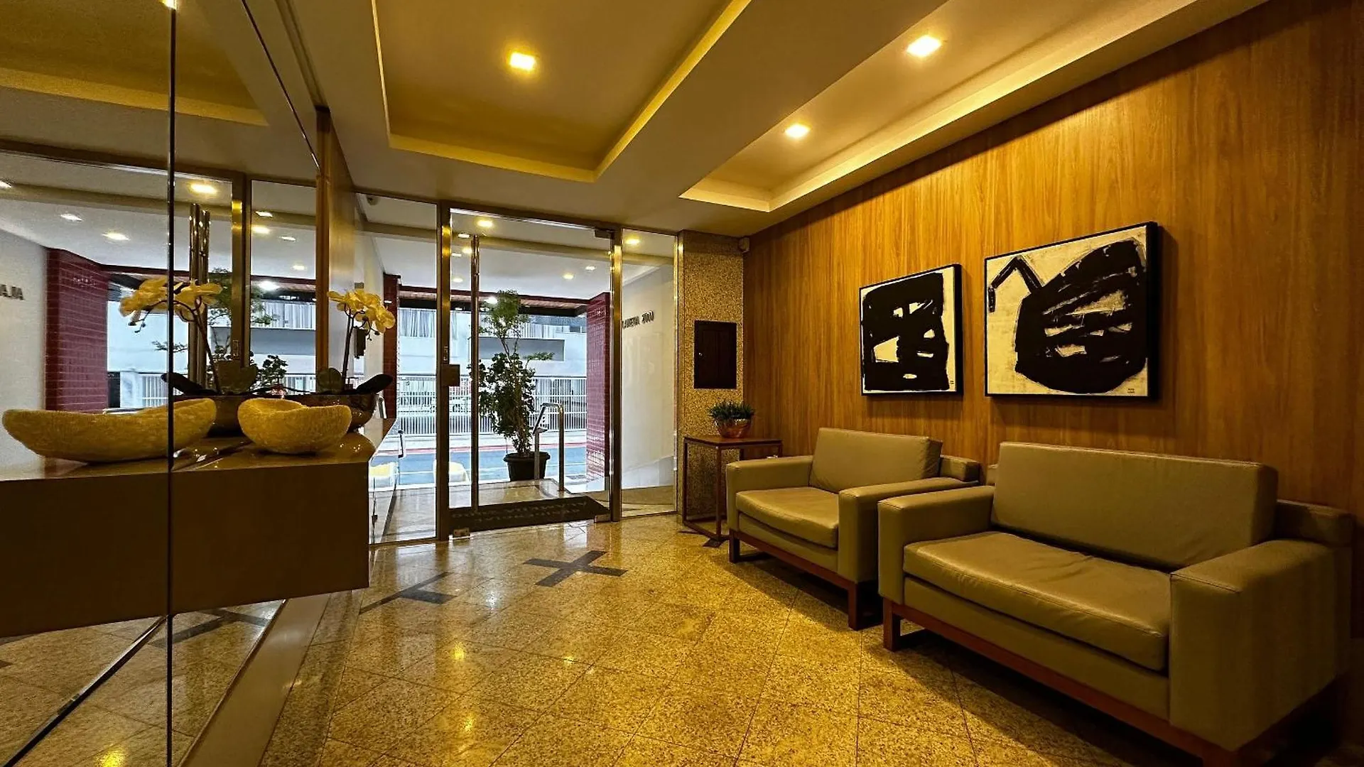 Apartment Aa01- Quadra Mar| 3 Quartos| 3 Banheiros| Churrasq Balneario Camboriu Brazil